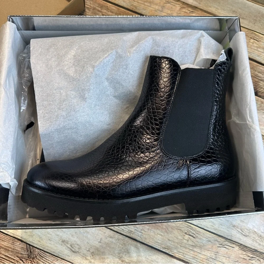 Andre Assous Peggy Embossed Croc Chelsea Boot - Picture 6 of 10